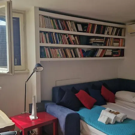 Casa Di Libri - Delizioso A 10 Min Da Trastevere * Rome